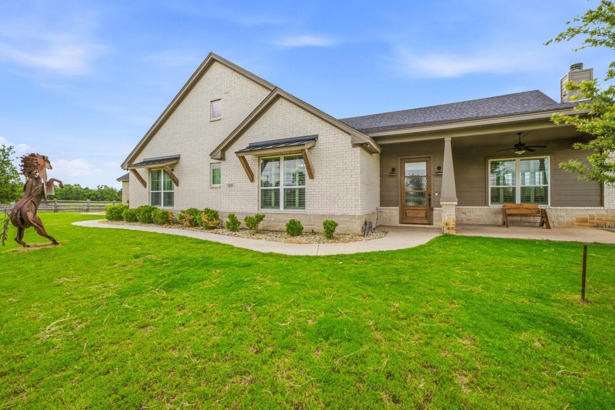 Gorgeous, Rock Home Situated on 15.4 Coastal Acres - photo 2