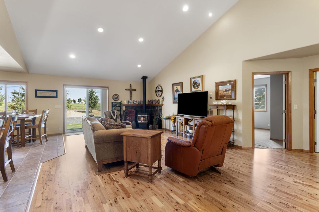 CENTRAL WASHINGTON EQUESTRIAN ESTATE - photo 12