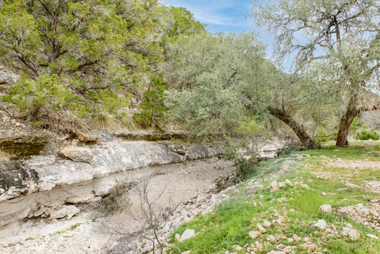Canyon Lake Acreage — Live Where Others Vacation - photo 9