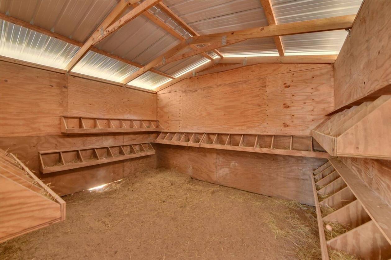 Beautiful 61-Acre Horse Property - photo 30