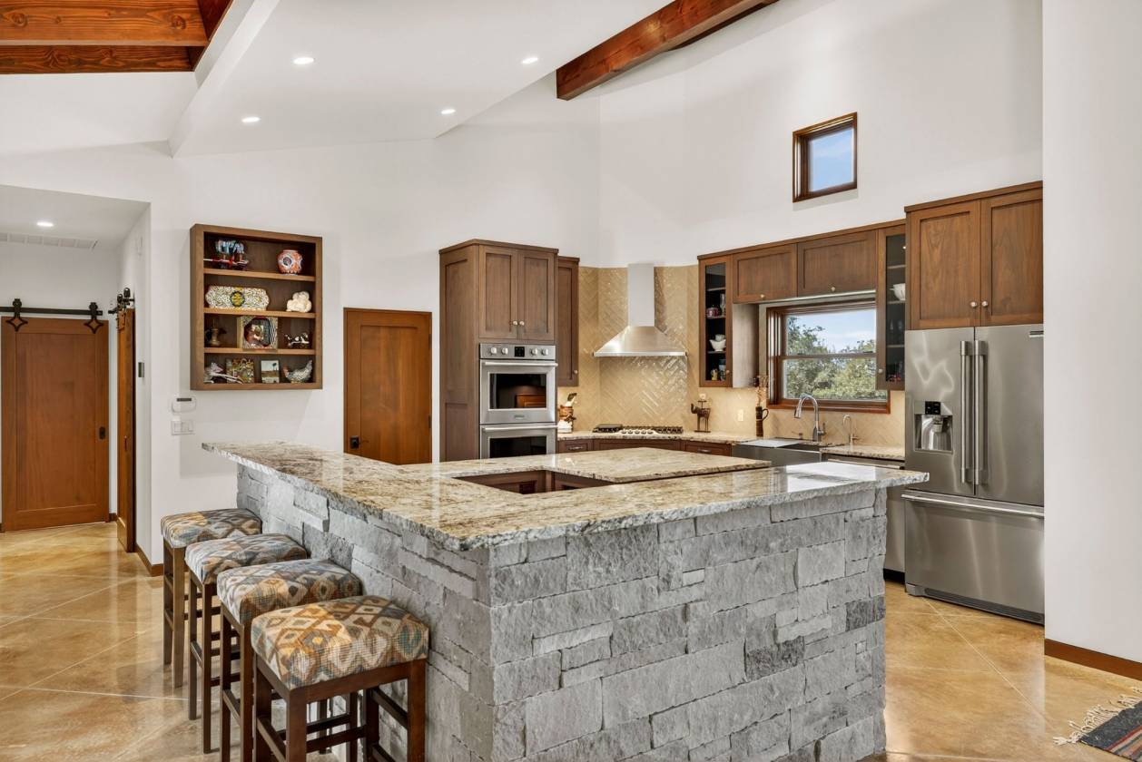 Modern Hill Country Estate with Panoramic Views - photo 14