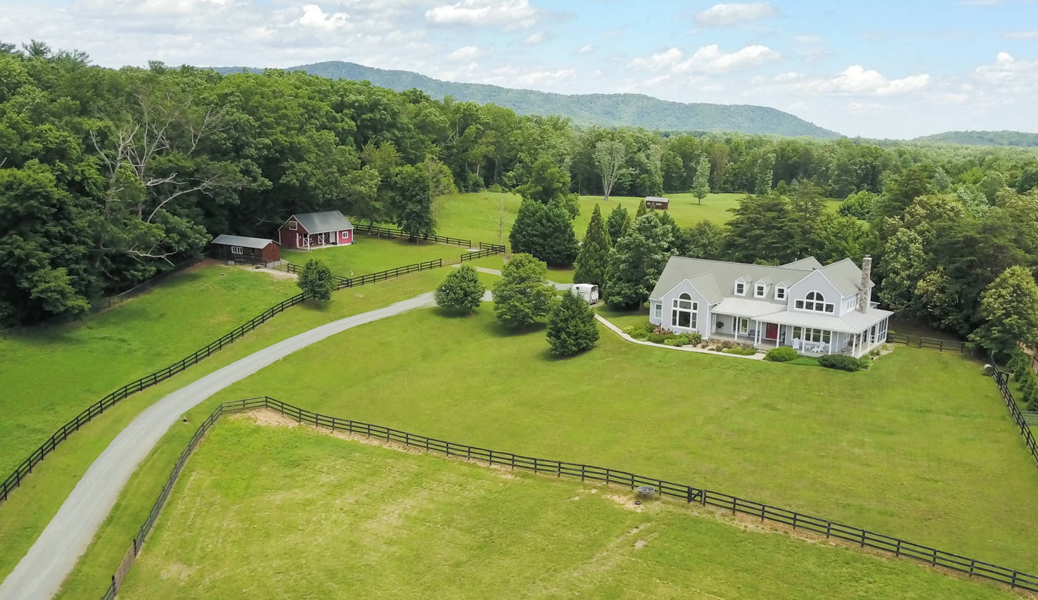 Equestrian property on 22+ acres in the heart of Virginia ...