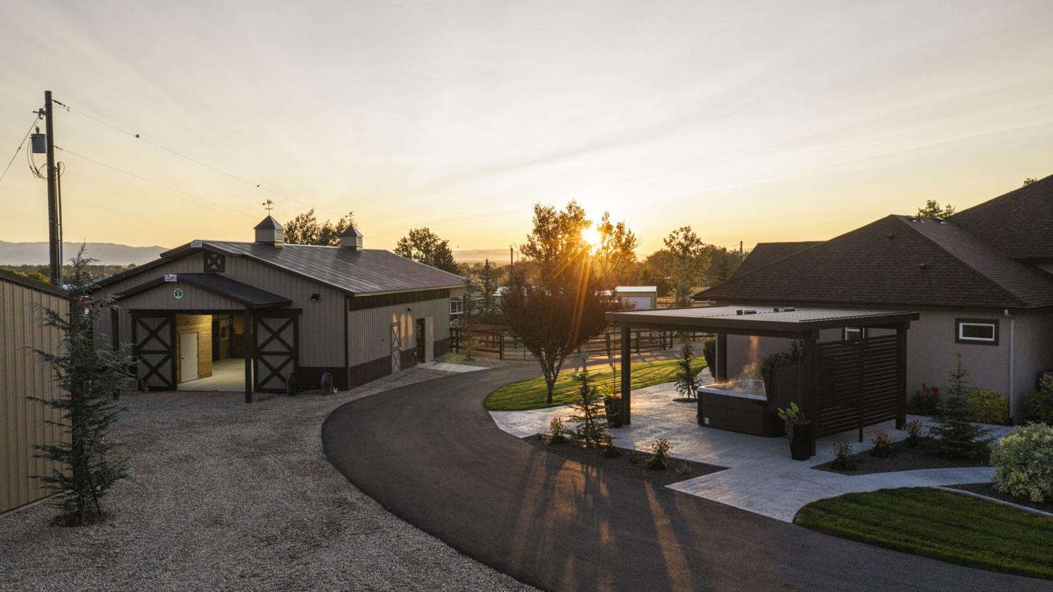 EQUESTRIAN ESTATE + LUXURY HOME + RIDE-OUT ACCESS! - photo 26