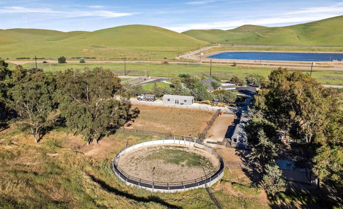 Full Moon Ranch - photo 17