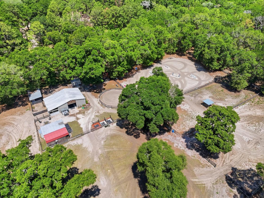 5.89-Acre Farm with 6-Stall Center-Aisle Barn - photo 24