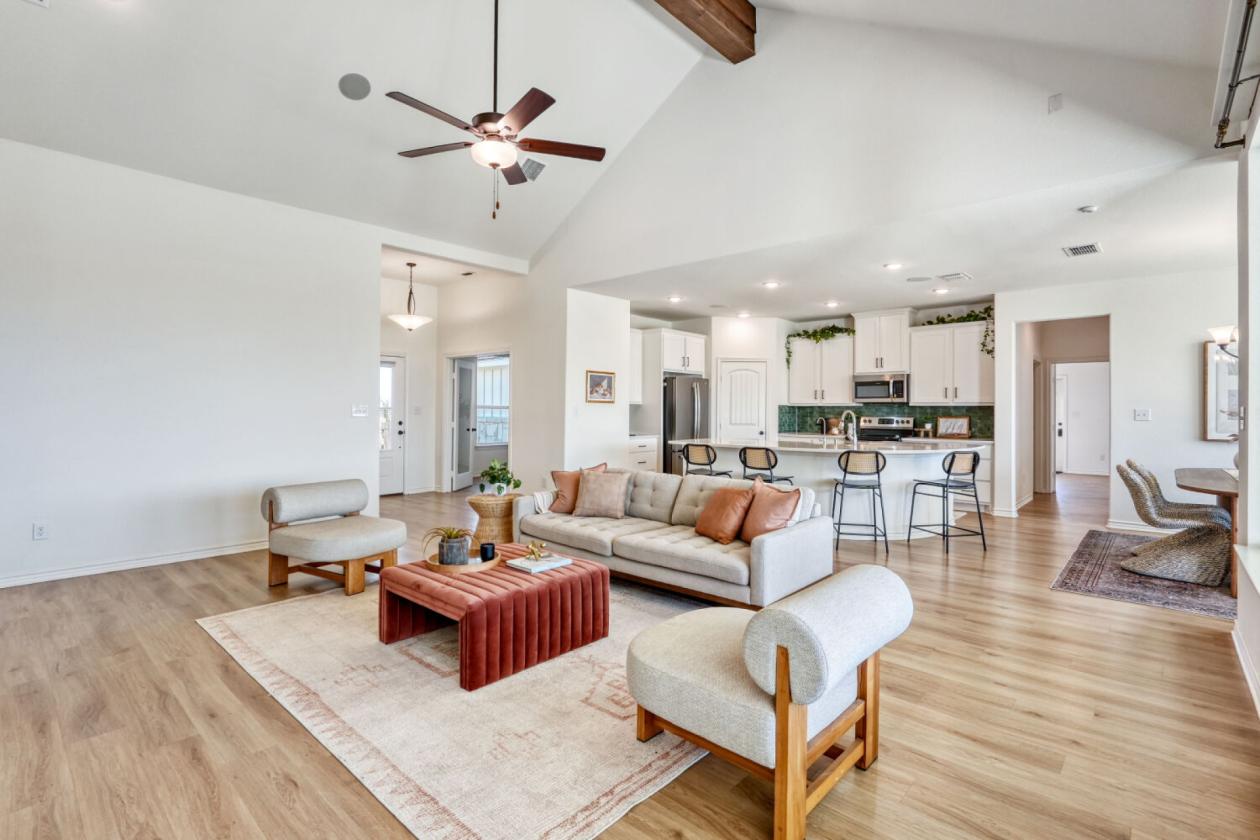Horse-friendly luxury build - photo 8