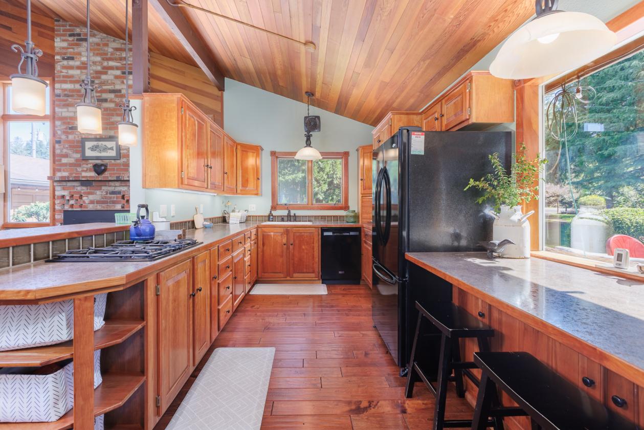 Home with Barn and nearly 24 Acres of fenced land - photo 6