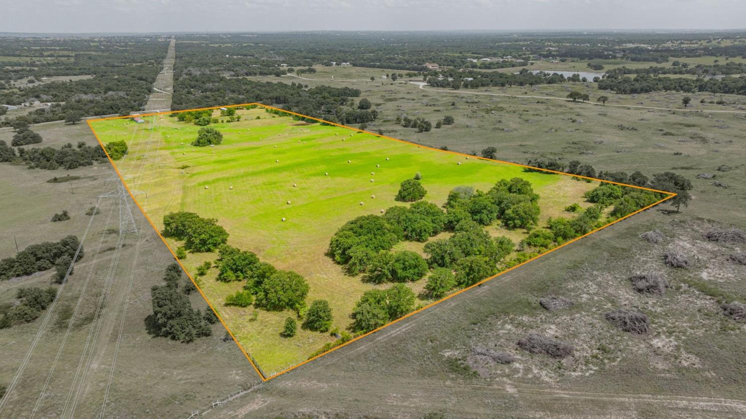 Turnkey Ranch Property With Coastal Fields!! - photo 24