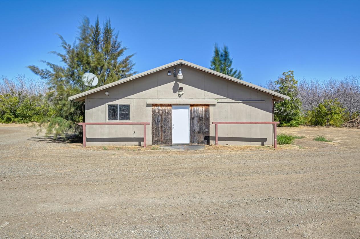 25-Acre Country Home & Horse Property - photo 27