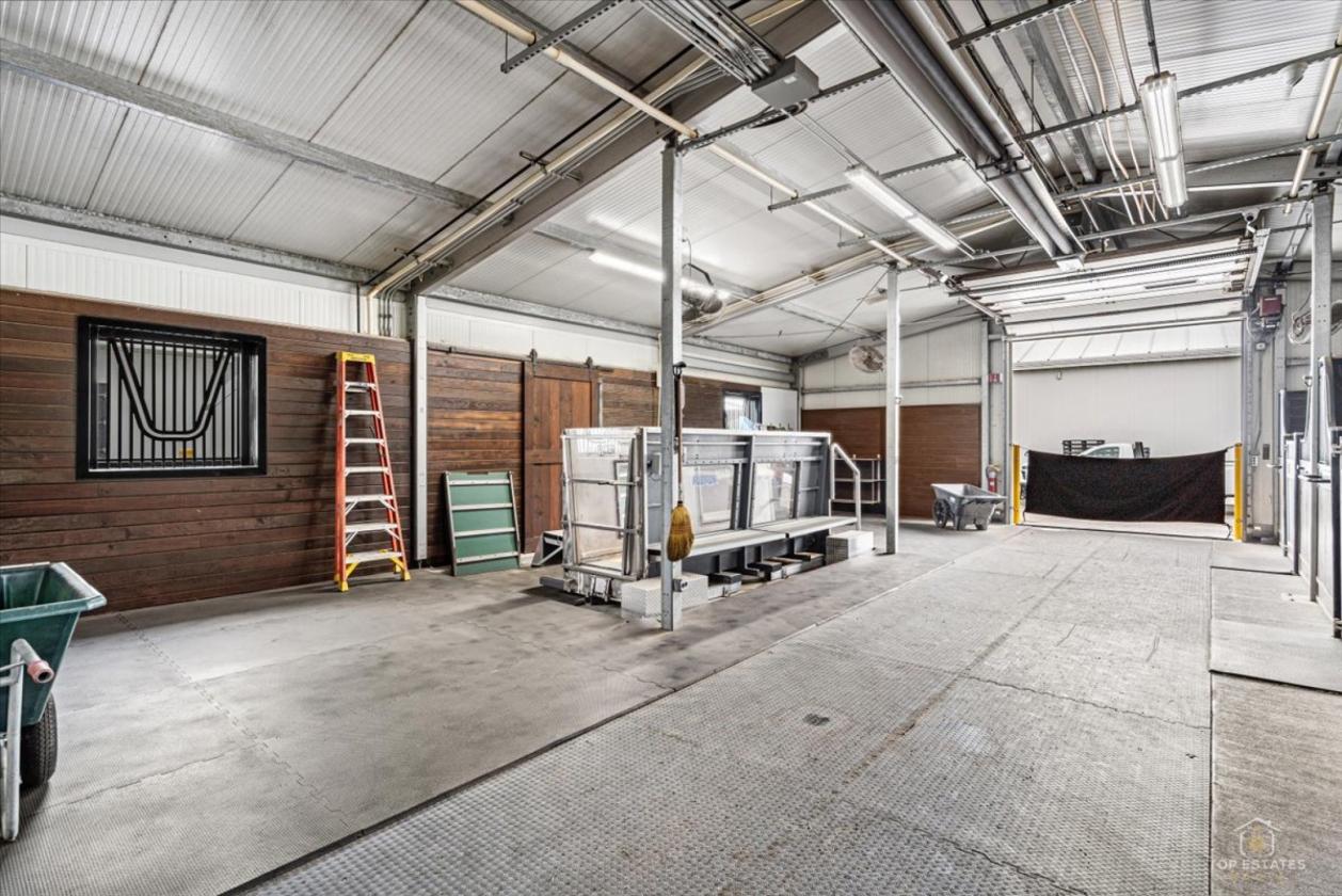 Truly exceptional world-class equestrian facility - photo 8