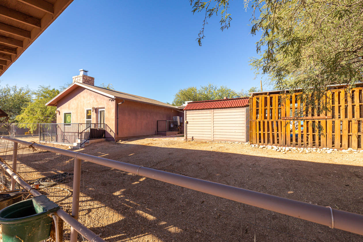 Foothills Horse Property Backs to Tanque Verde Wash Tucson, Pima