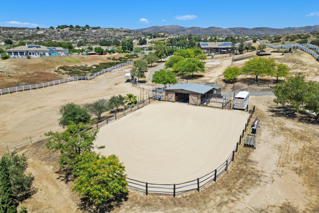 Impressive Equestrian Resort - photo 3