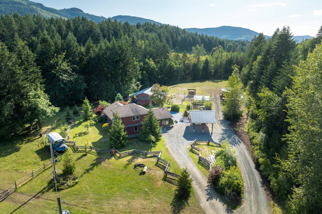 Horse Property for sale.