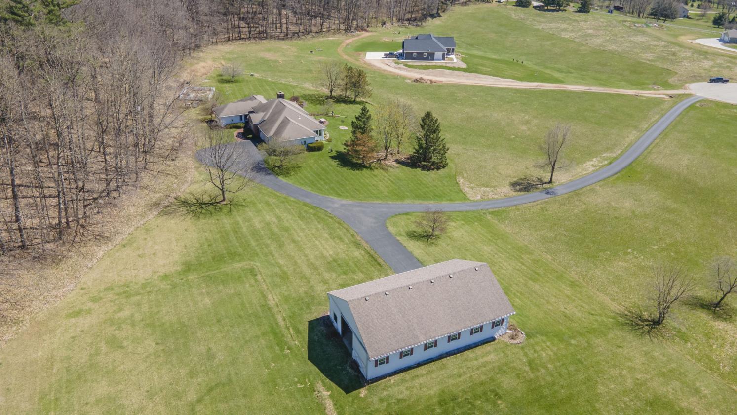 Extraordinary Equestrian Estate - Panoramic Views - photo 9