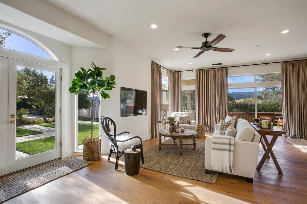 Country Estate offering two homes with Equestrian Facilities Winters