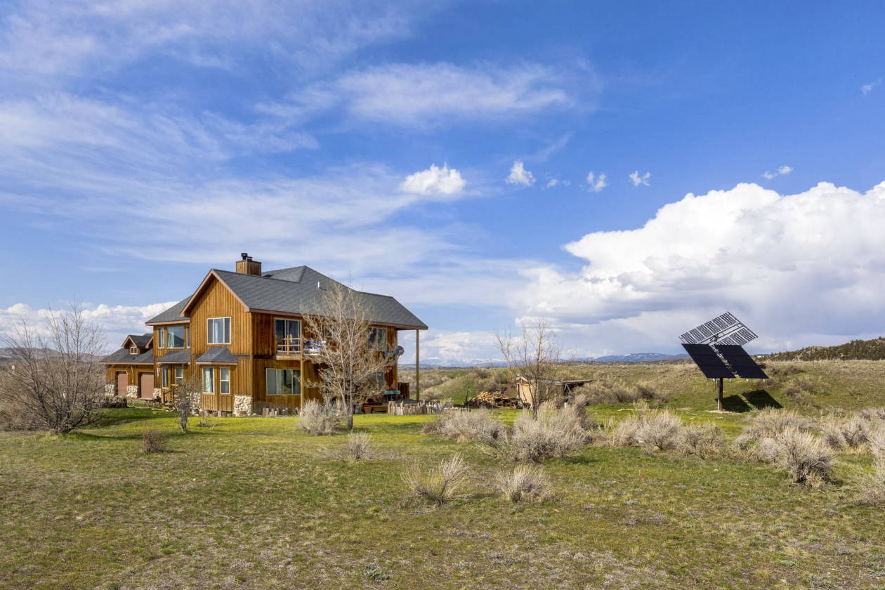 Independently Powered 10 Acre Horse Property With Home & Guest