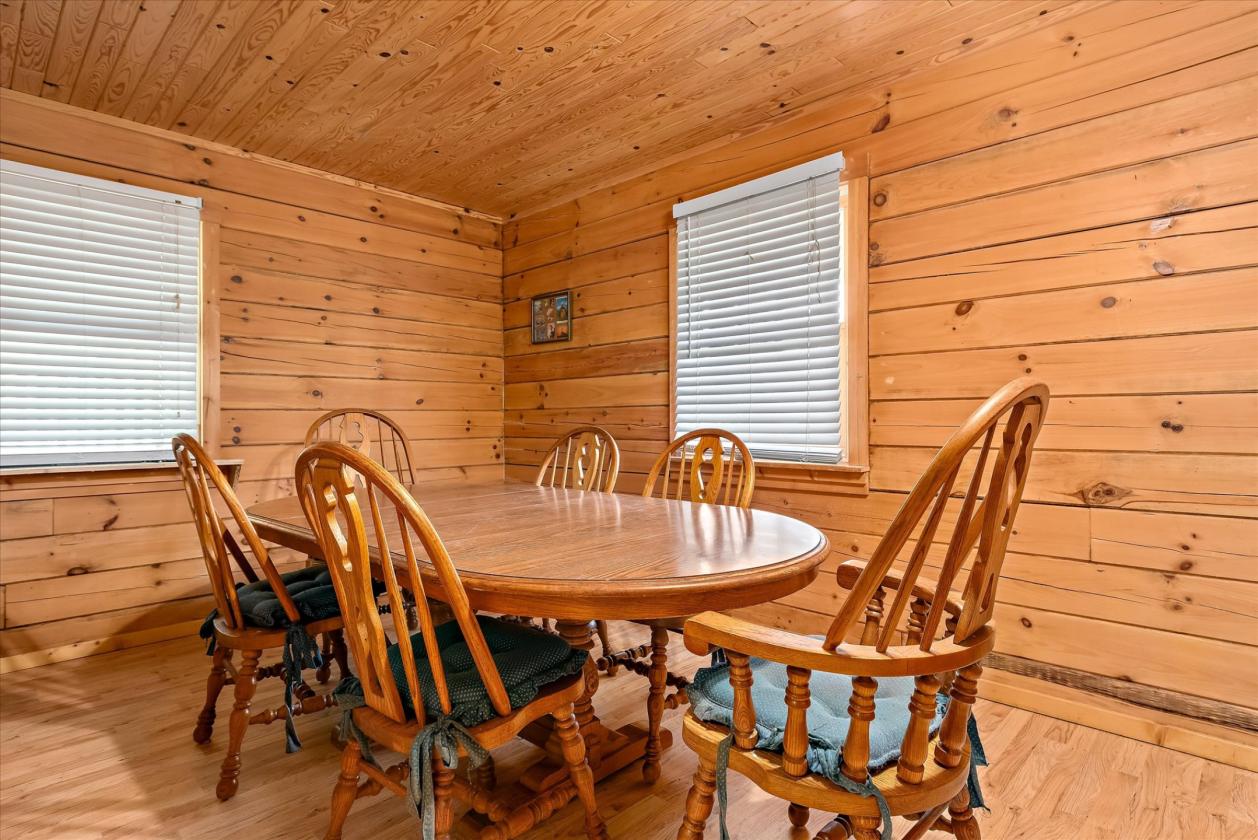 Custom Log Cabin on 9 Acres with 2 Horse Stalls - photo 18