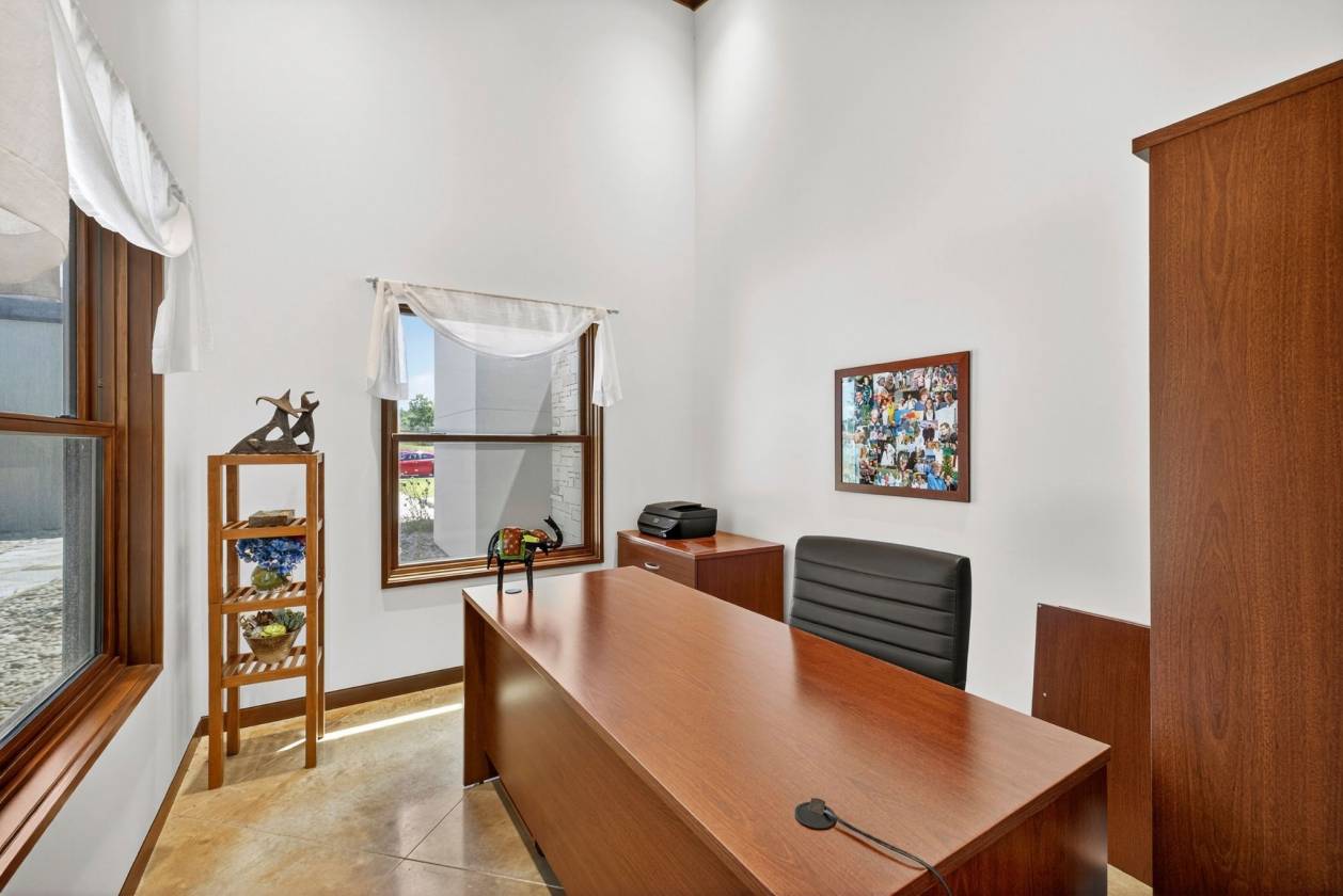 Modern Hill Country Estate with Panoramic Views - photo 15