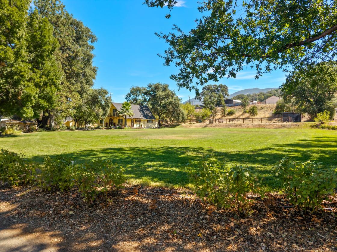 Finch Gardens, Creekside Family Compound & Pasture - photo 26