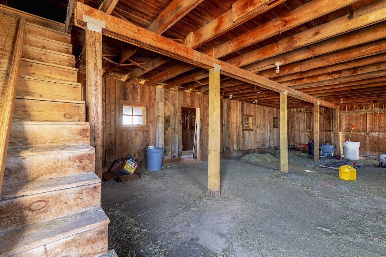 Well-situated Equine property with Frontrange view - photo 14