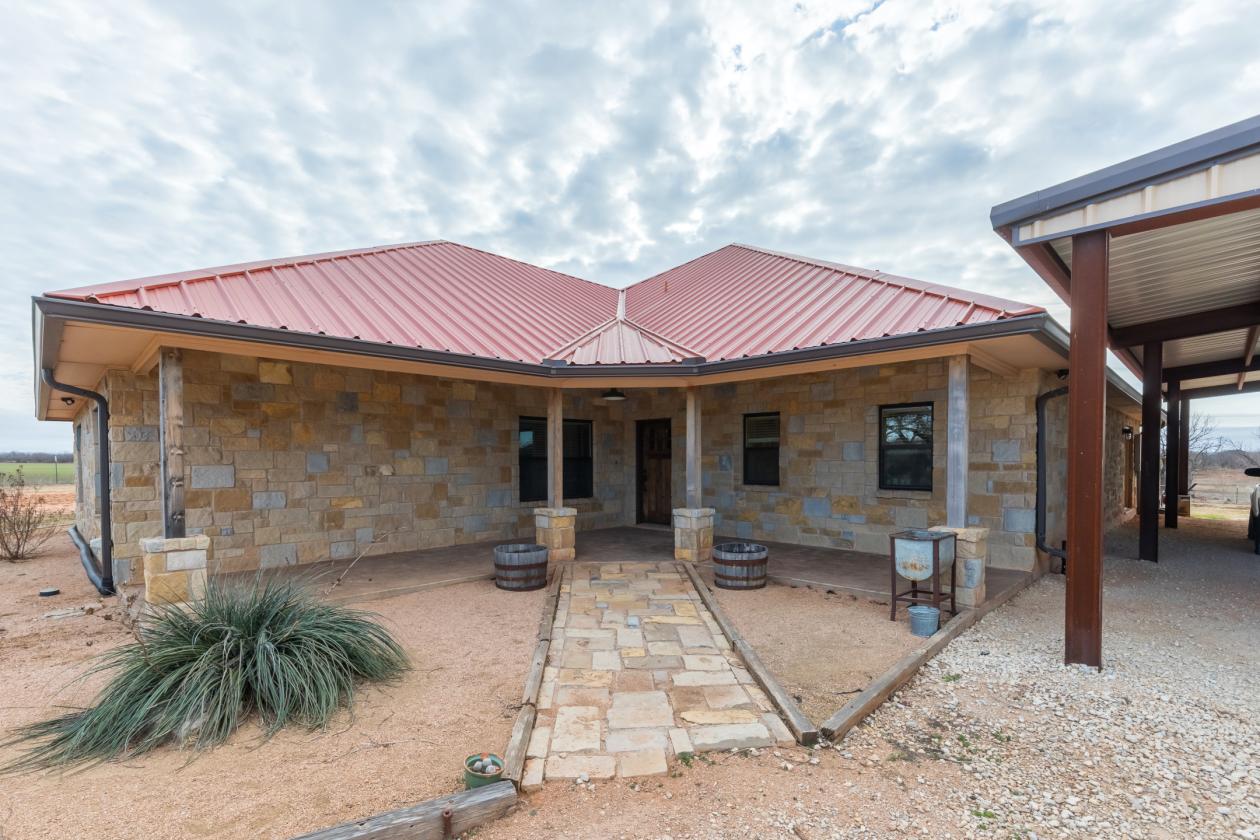 Custom-built Texas Ranch Property in Jim Ned ISD - photo 20