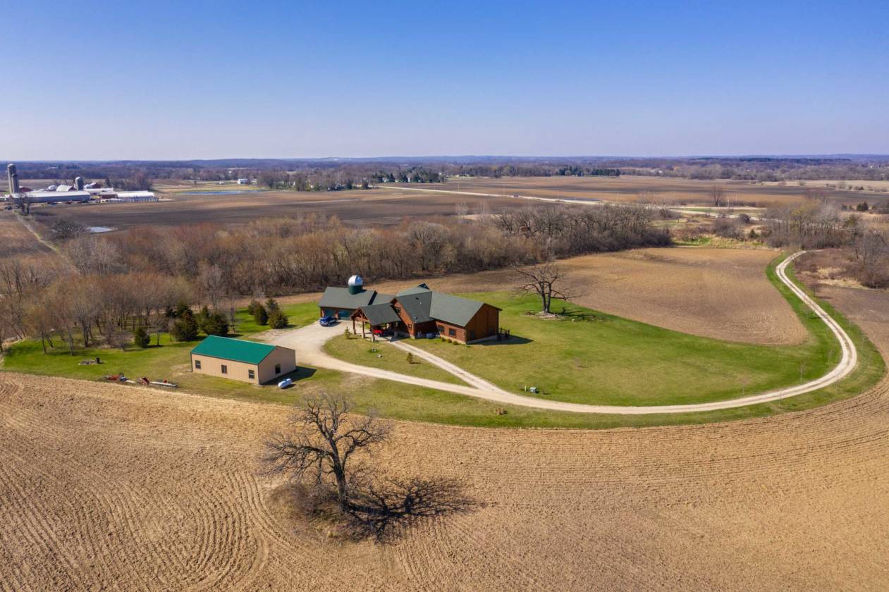 Secluded Country Estate in Brighton, WI. Salem, Kenosha County