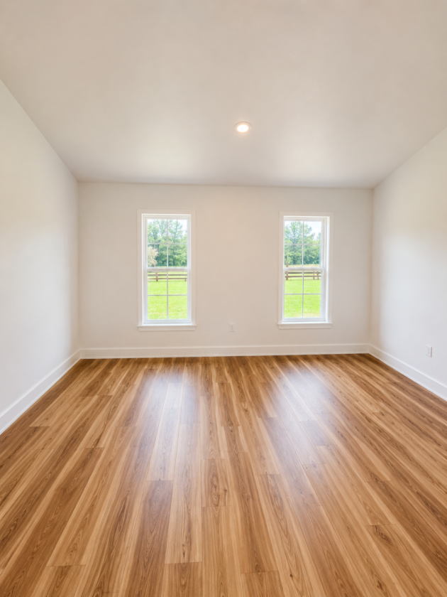 Turnkey Equestrian Farm | 7 Stalls, Arena - photo 11