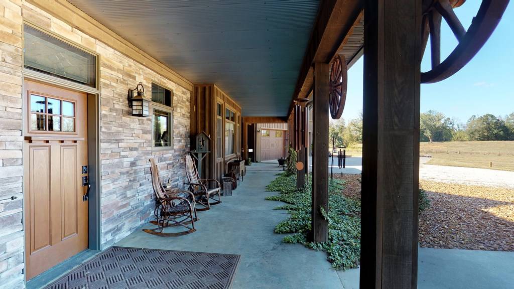 Ponderosa Style Home • The Complete Package • 200 Acres... Bruceton
