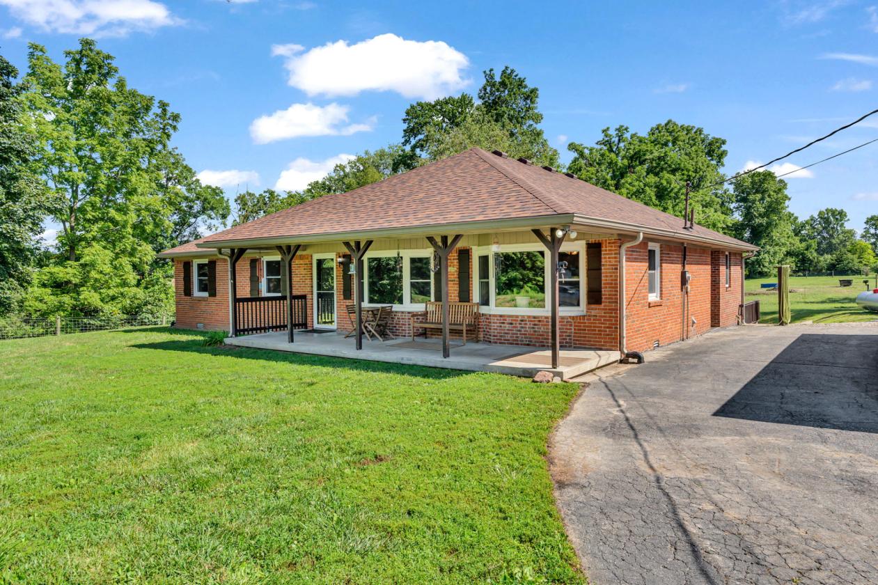 Horse Lover’s Paradise | 5+ Acres, Barn, Arena - photo 15