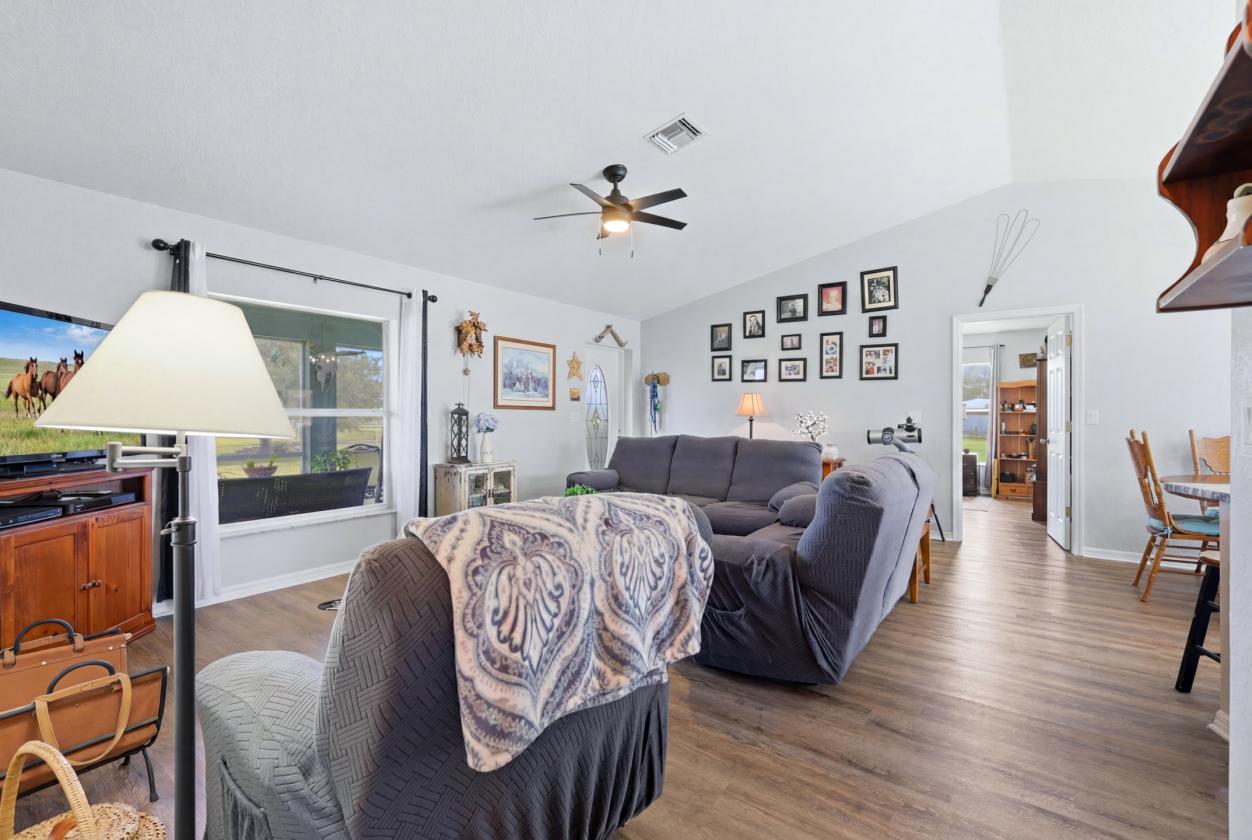Horse Property with charm - photo 12