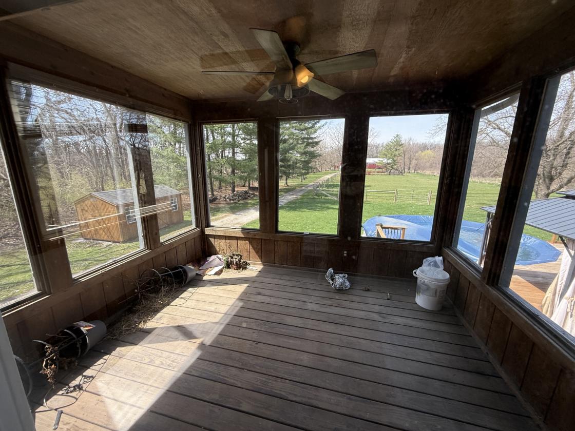 Beautiful 5 +/- Acre Property with 6-Stall Barn - photo 30