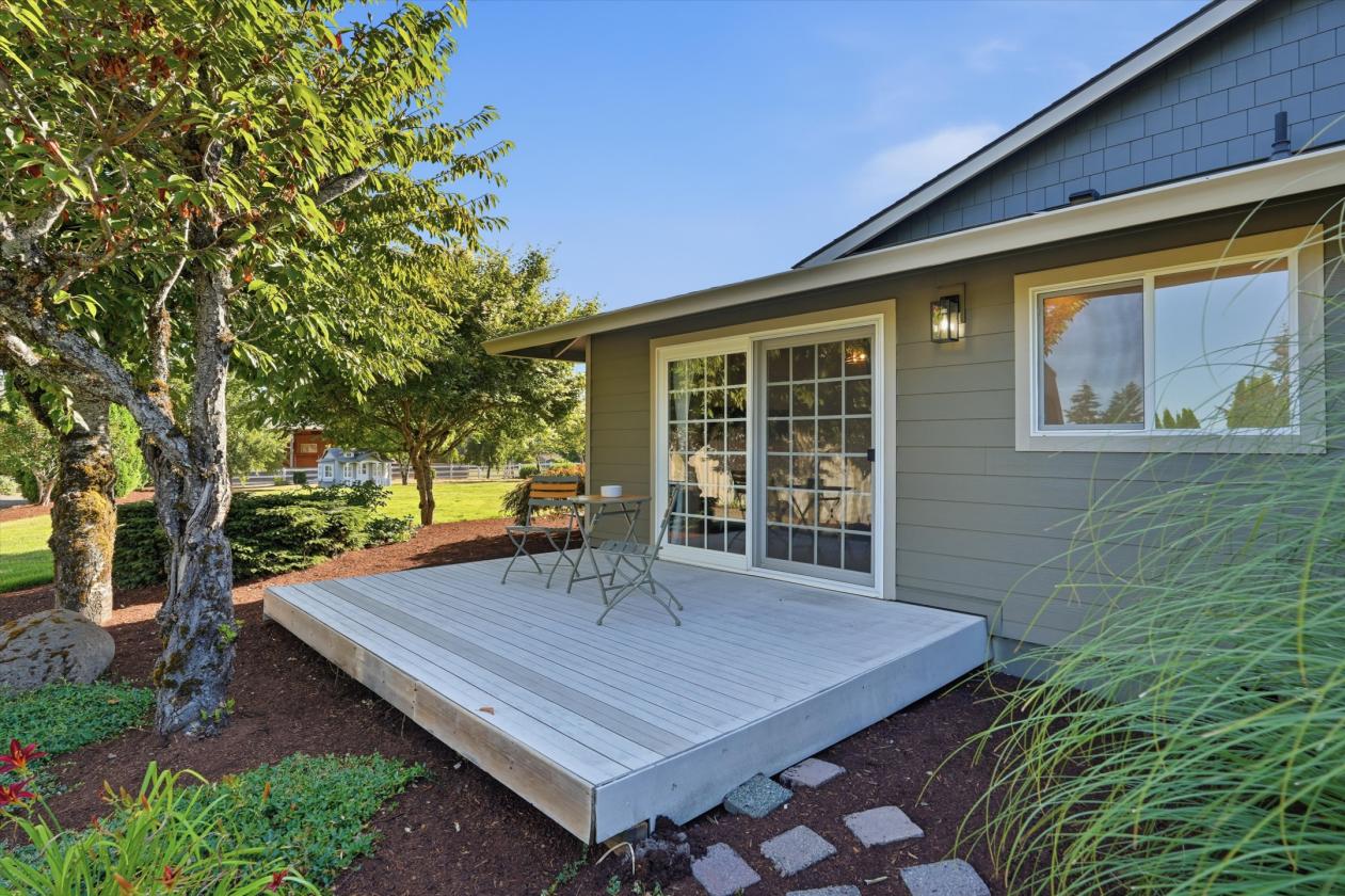 Dividable! Home, Shop & Barn w/Indoor Arena! - photo 15