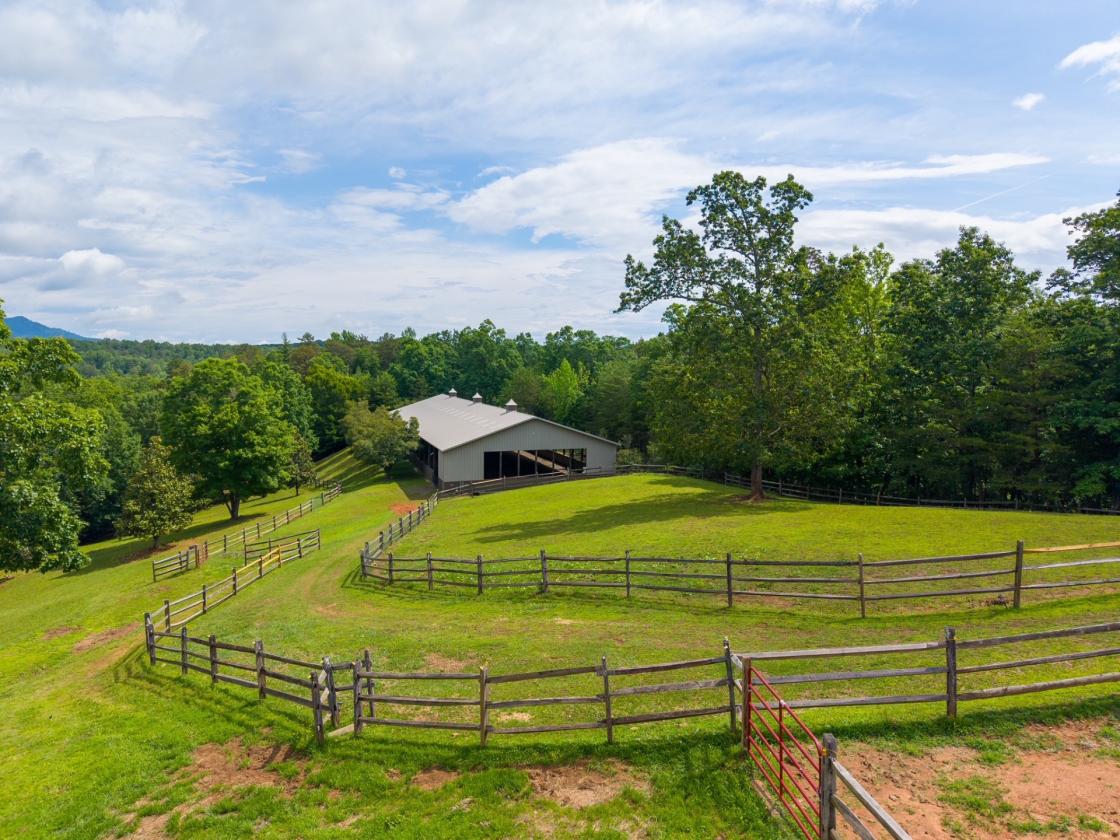 Historic 24 ac Equestrian Estate w Covered Arena - photo 8