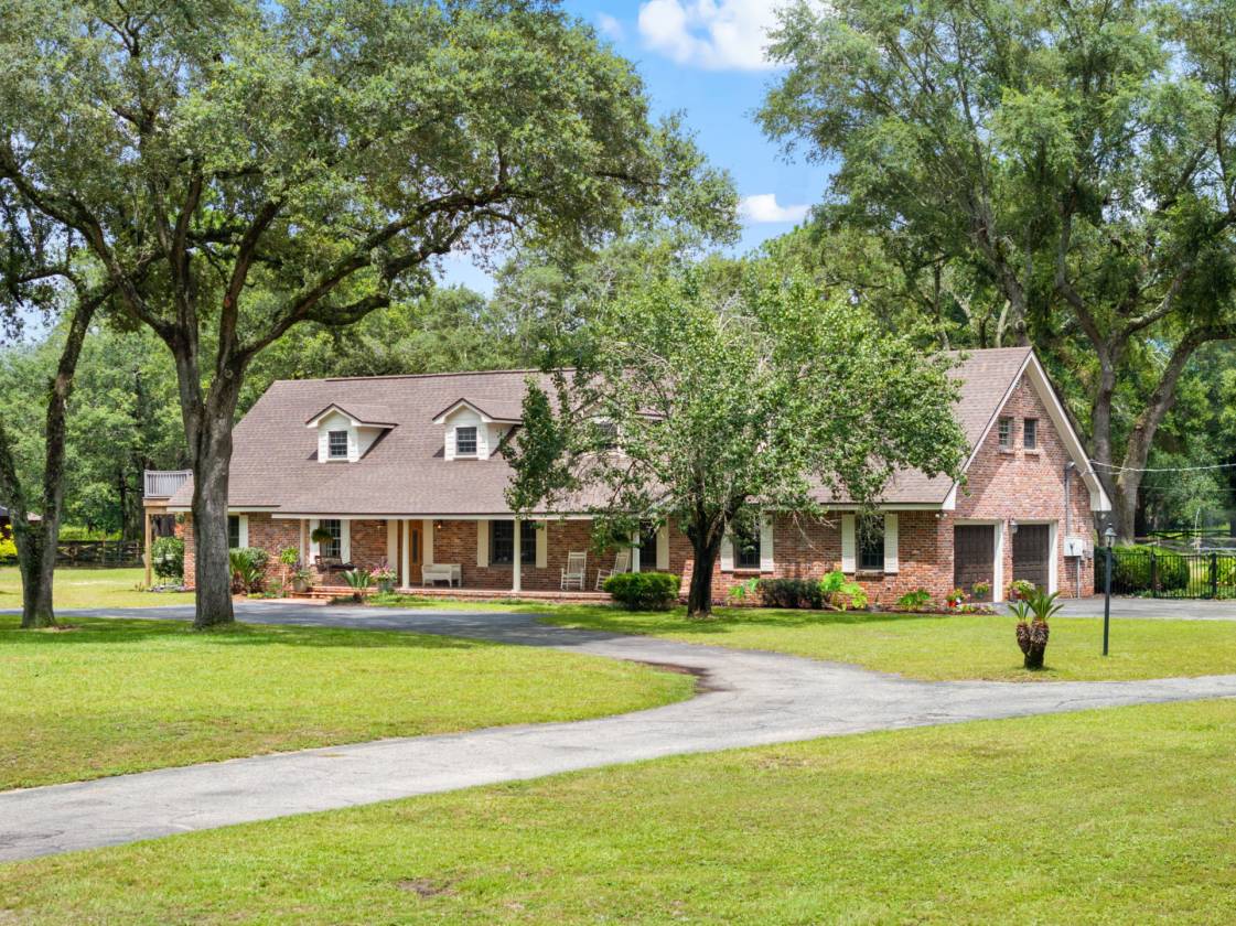 Horse Property for sale.