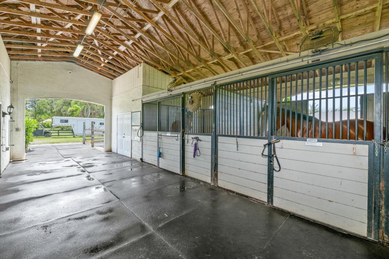 2.6 acre farm on Rolling Rock - photo 28
