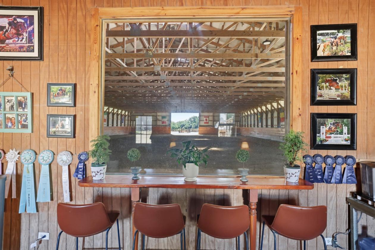 Established Equestrian Estate on 10 Acres - photo 13