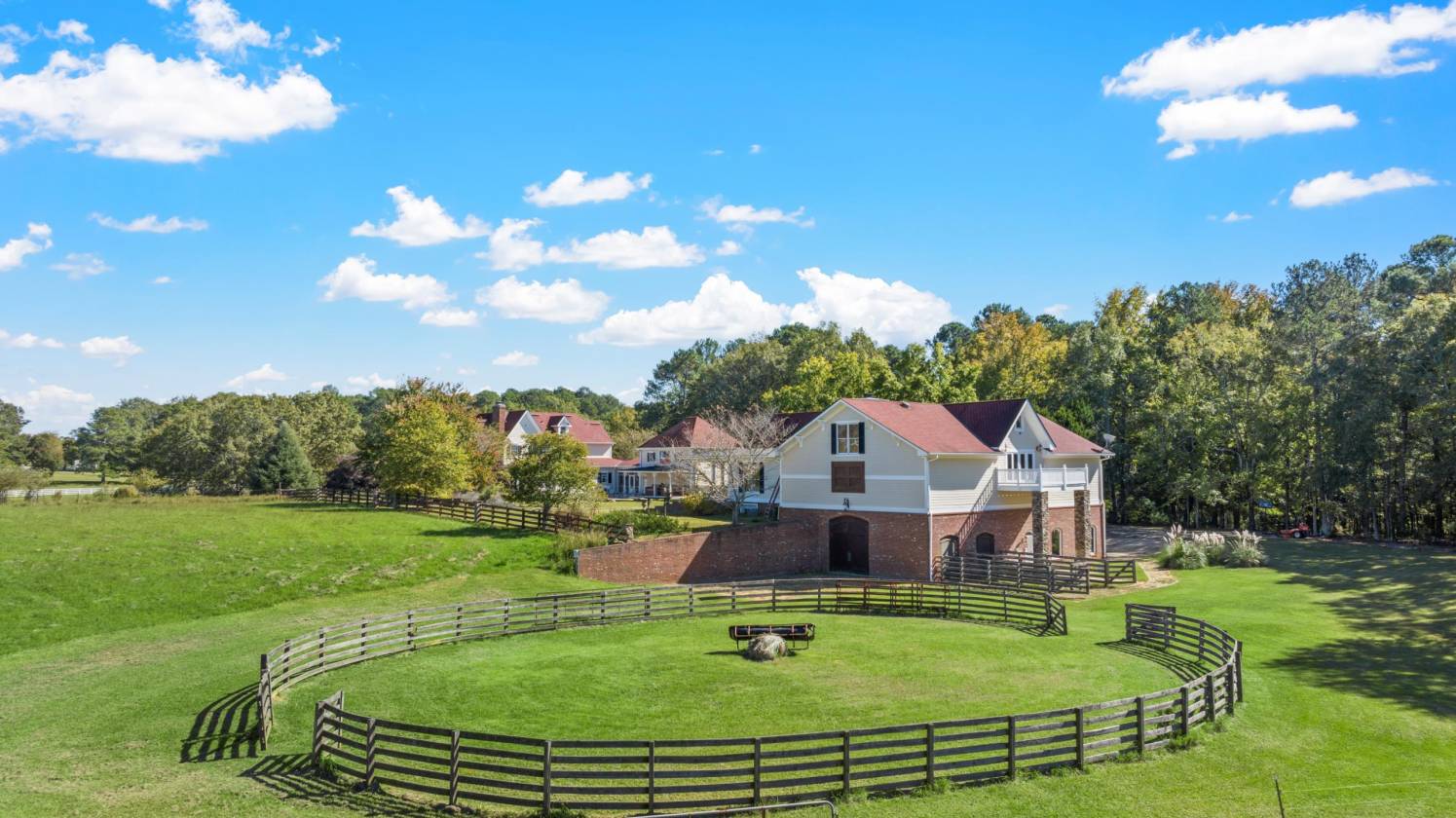 Horse Property for sale.