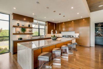 PRIVATE GATED MODERN ARCHITECTURAL ESTATE - photo 10