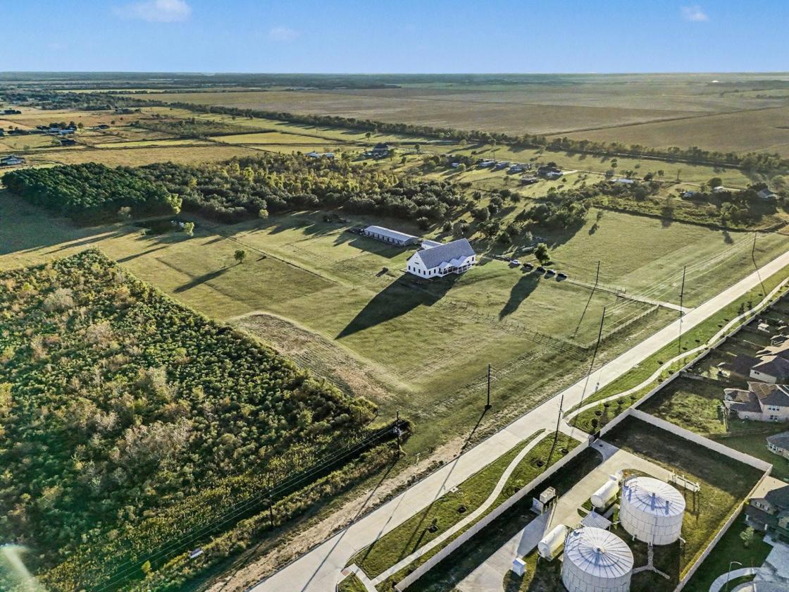 30 Acre Luxury Equestrian Estate | 8,100 SF Home - photo 4