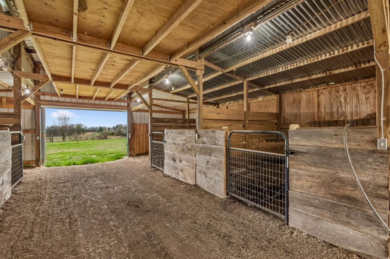 11-acre Horse or Hobby Farm with 5 stall barn - photo 9