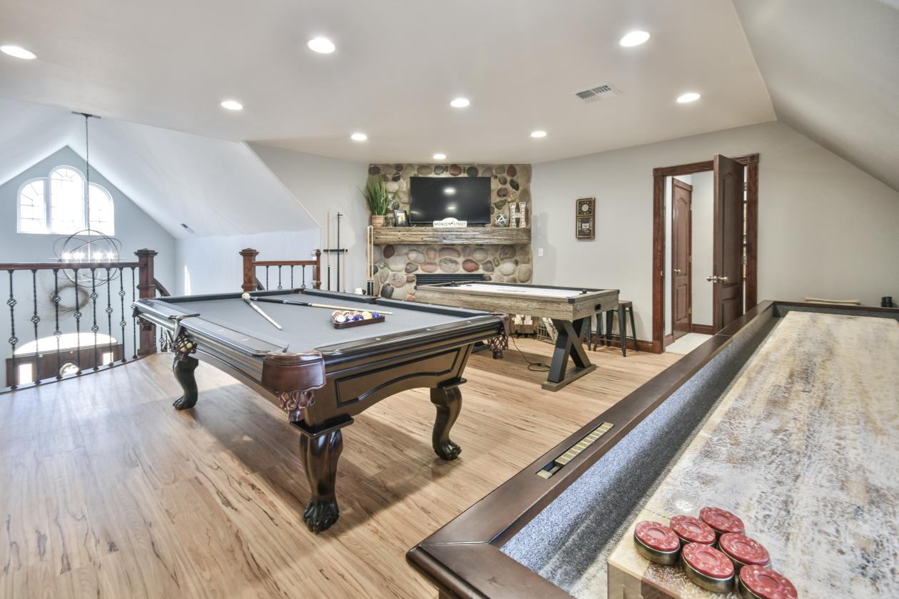 This unique property offers it all! - photo 9