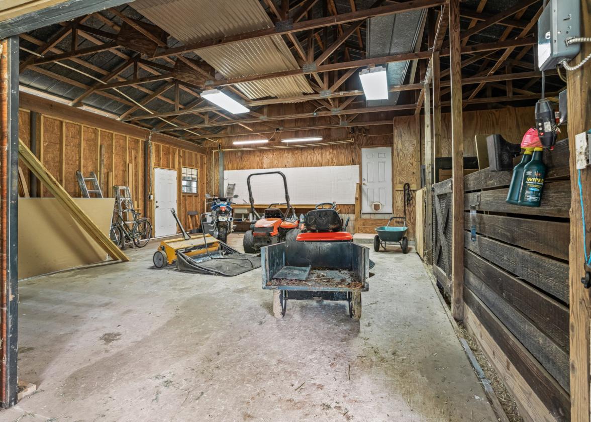 10+ Acres with Spacious Home and Apartment - photo 27