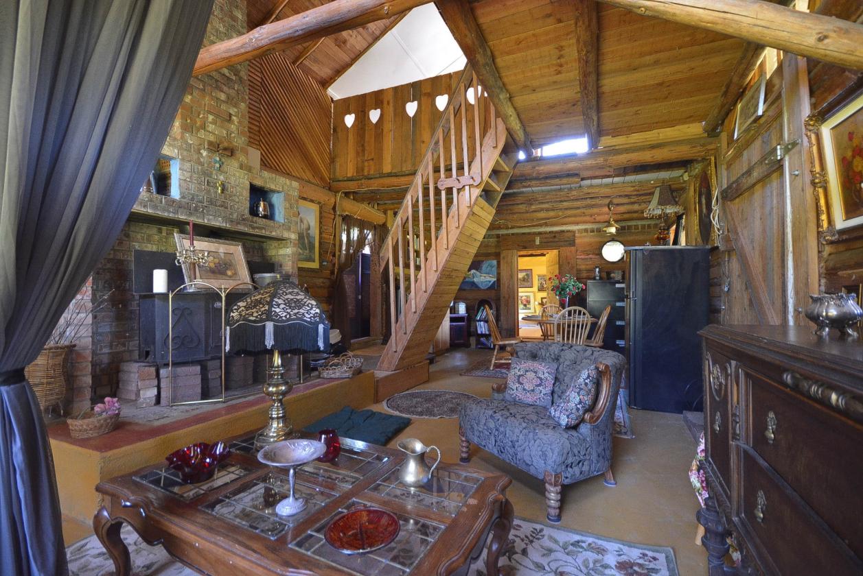 1 CABIN 1 COTTAGE 2 BARNS 4.5 ACRES - photo 19