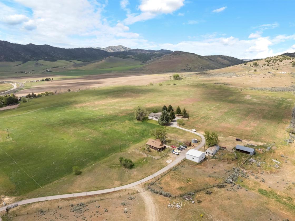 Horse Property on 138+/- Acres Bordering BLM - photo 1