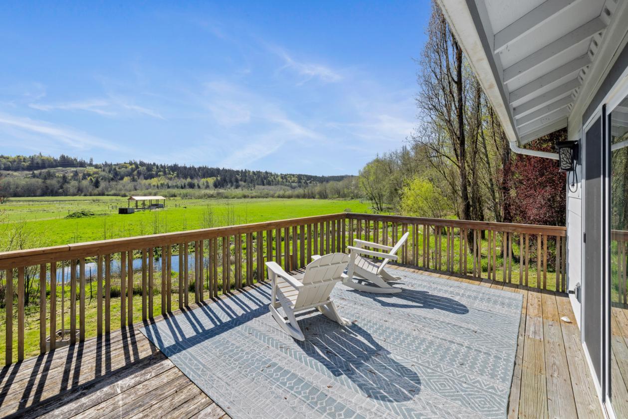 Large home & 18-acre ranch in Shelton, WA! - photo 11