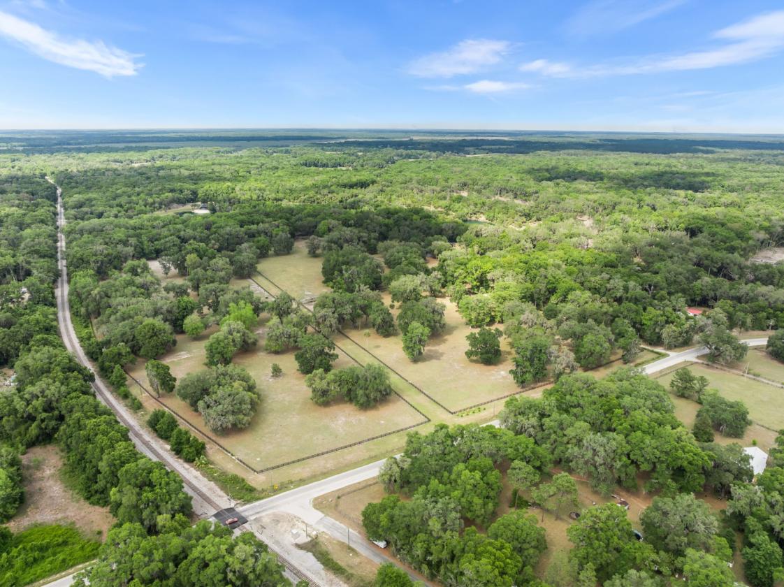 The Quarry Estate-Waterfront Equestrian Retreat - photo 24