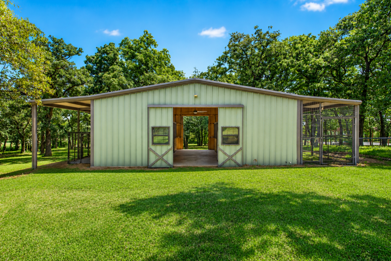 Home on 5 acres Near Chisolm Trail Tollway - photo 24