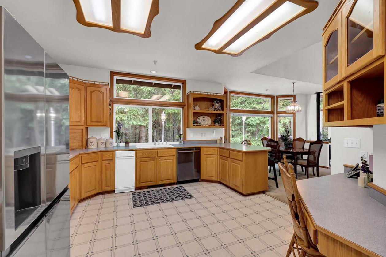 73+acre Estate a rare blend of amenities! - photo 11