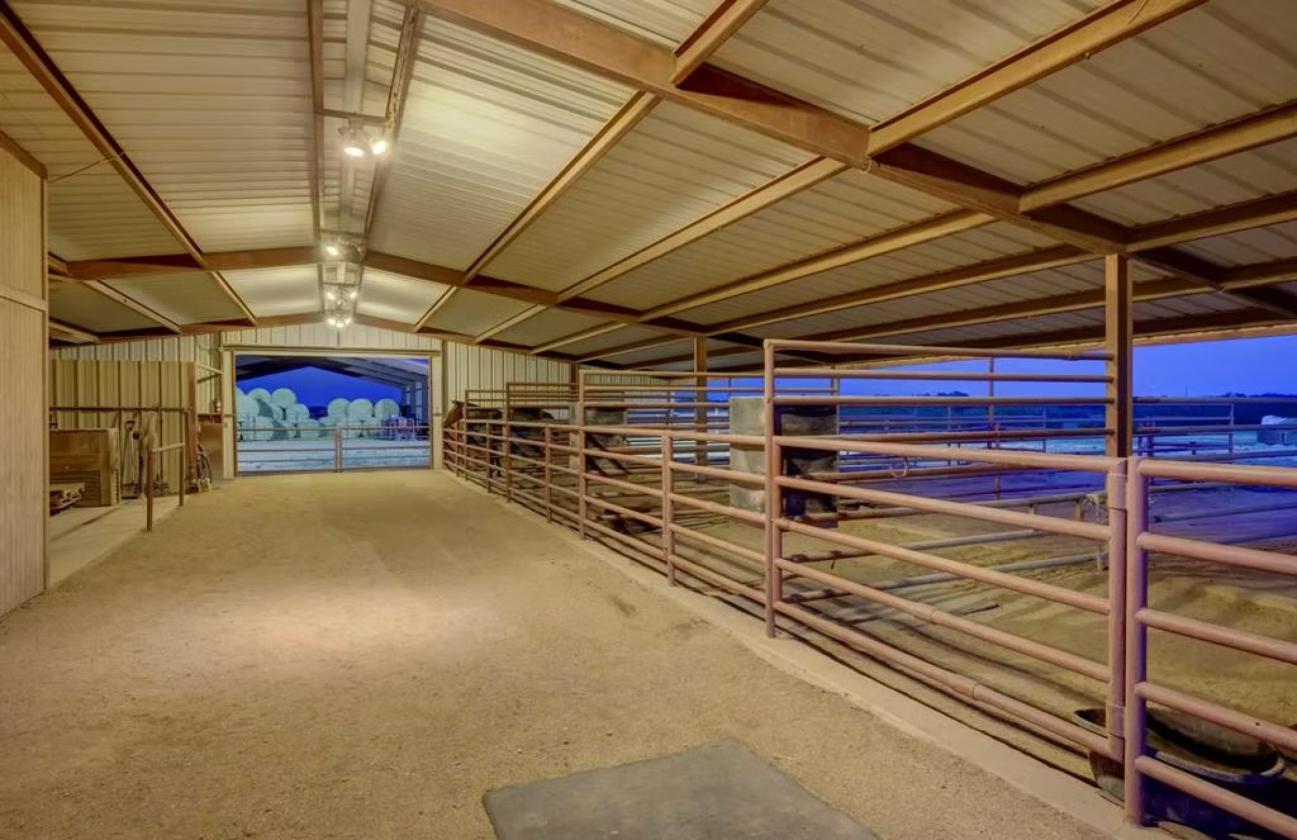 Hill Country Horse Ranch - photo 5