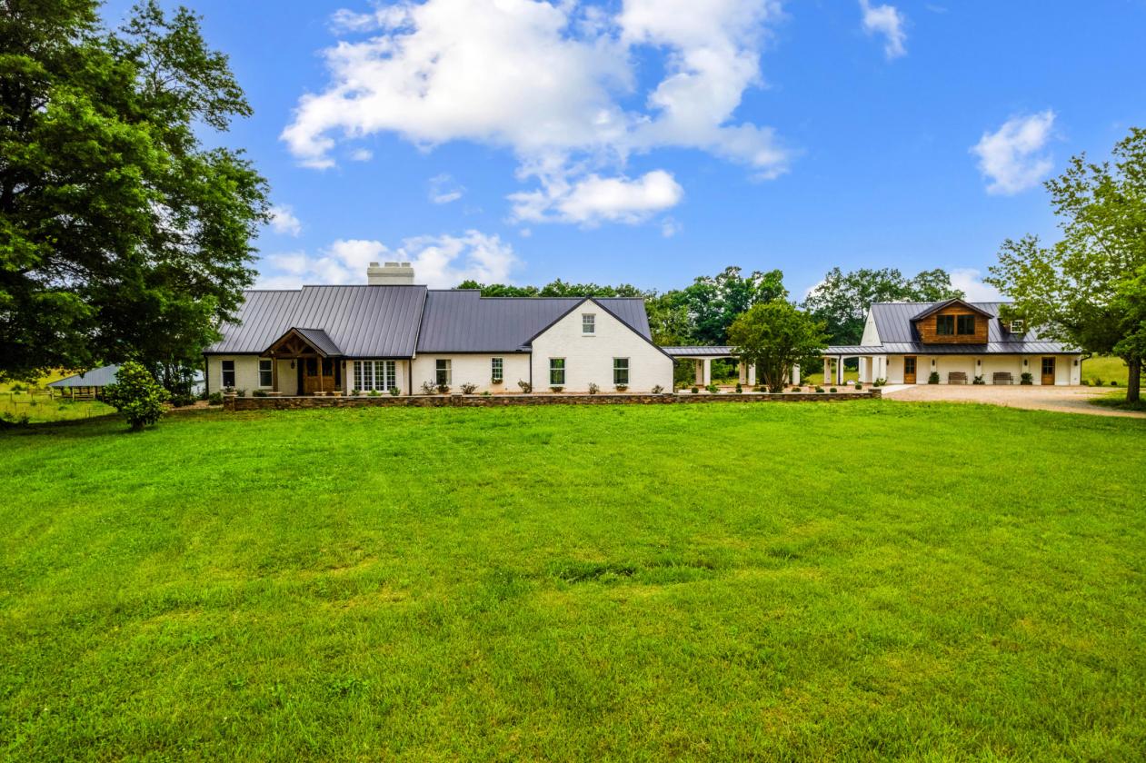 Magnificent Property on 112 Acres - photo 2